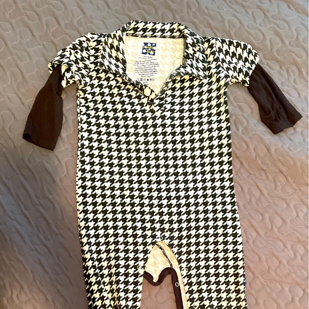 Kickee Pants 18-24 months Houndstooth, Collared Long Sleeve Romper, EUC